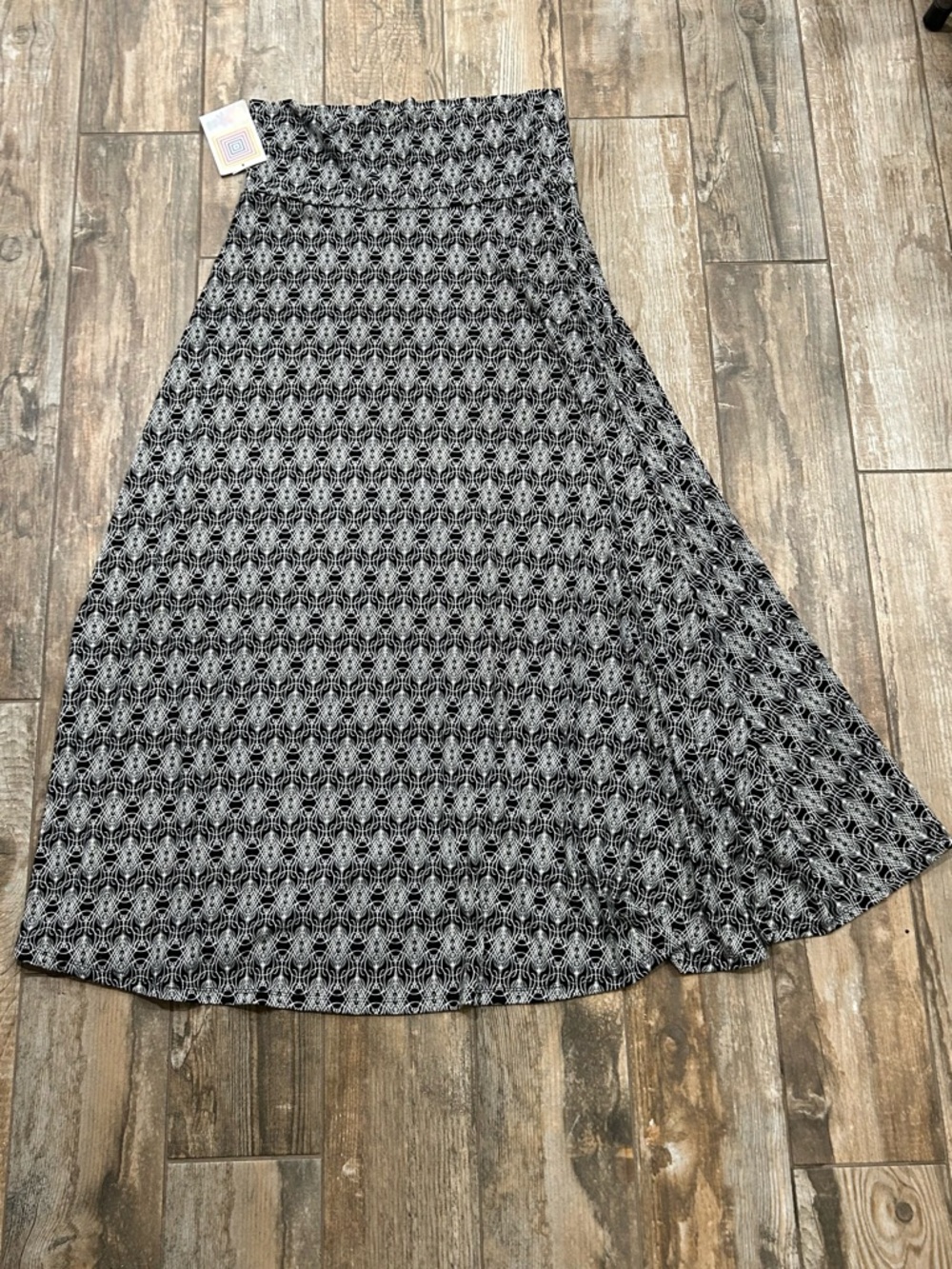 LuLaRoe large Black and White Patterned A-Line Women's maxi Skirt - Picture 3 of 3
